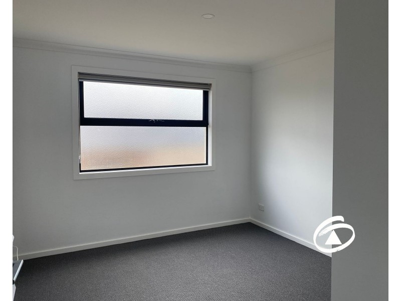 39 Cotswold Crescent, Officer VIC 3809