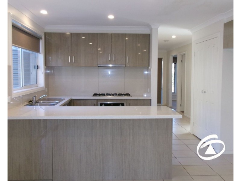 17 Arubi Avenue, Clyde North VIC 3978