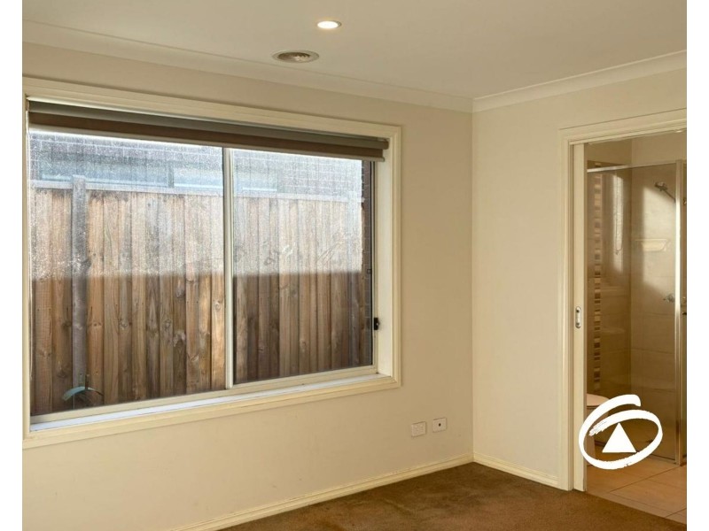 17 Arubi Avenue, Clyde North VIC 3978