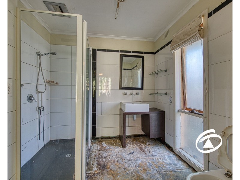 7 Campbell Parade, Cranbourne VIC 3977