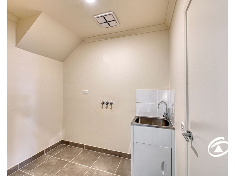 24 Borthwick Parade, Clyde North VIC 3978