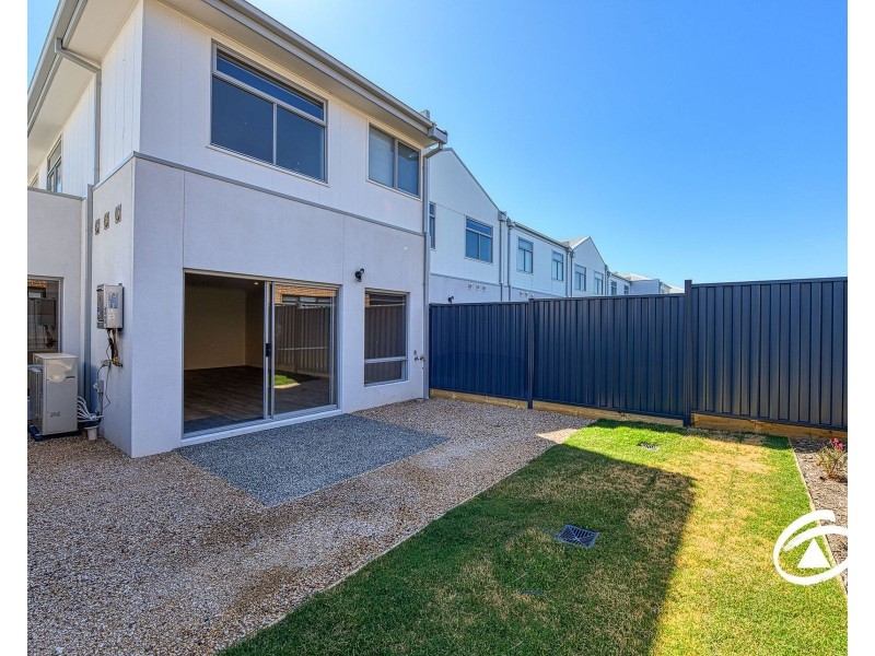 24 Borthwick Parade, Clyde North VIC 3978