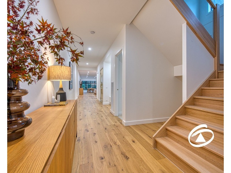 9B Hazeldene Court, Berwick VIC 3806