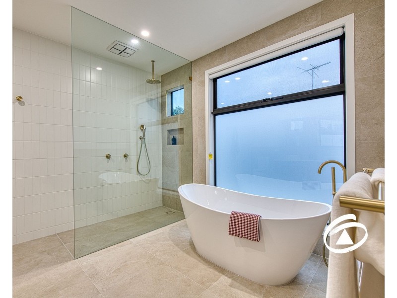 9B Hazeldene Court, Berwick VIC 3806