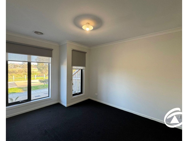 47 Troups Creek Promenade, Narre Warren VIC 3805