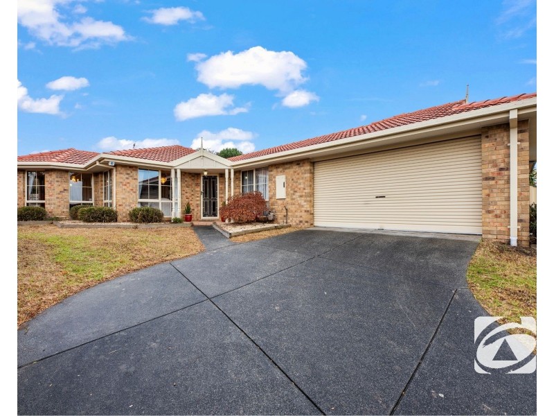 5 Lauren Drive, Hampton Park VIC 3976