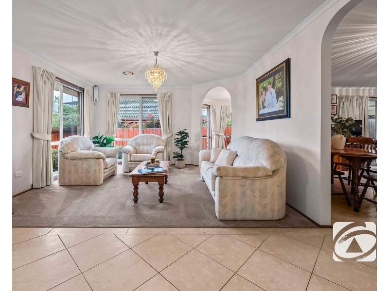 5 Lauren Drive, Hampton Park VIC 3976