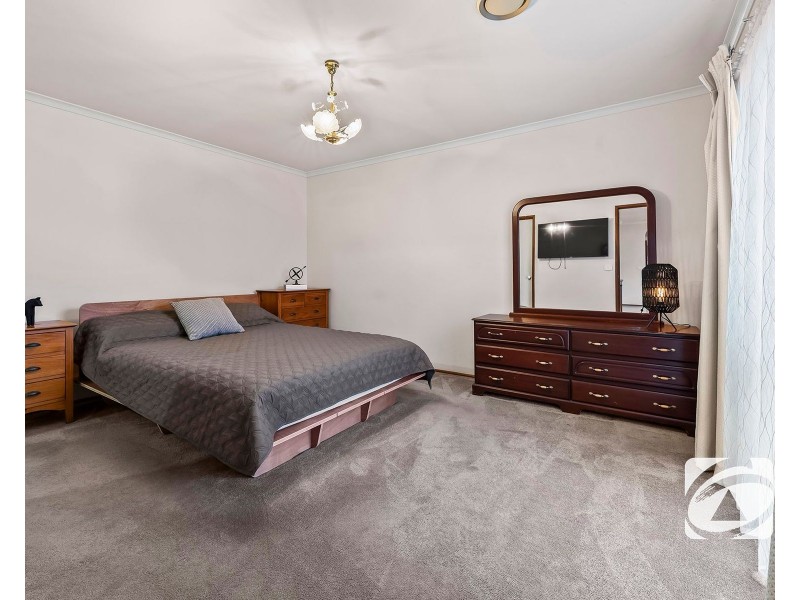 5 Lauren Drive, Hampton Park VIC 3976