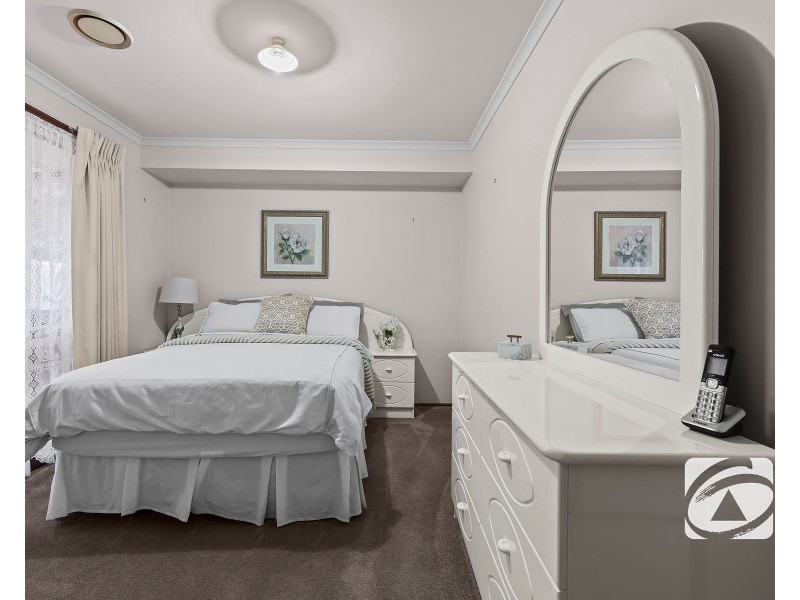 5 Lauren Drive, Hampton Park VIC 3976