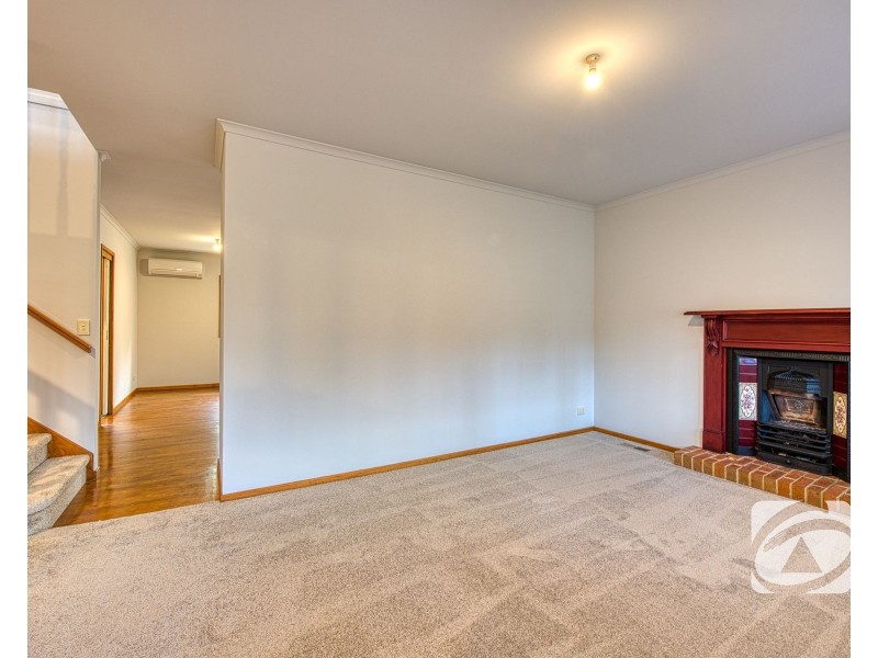 7 Mirrabook Court, Berwick VIC 3806