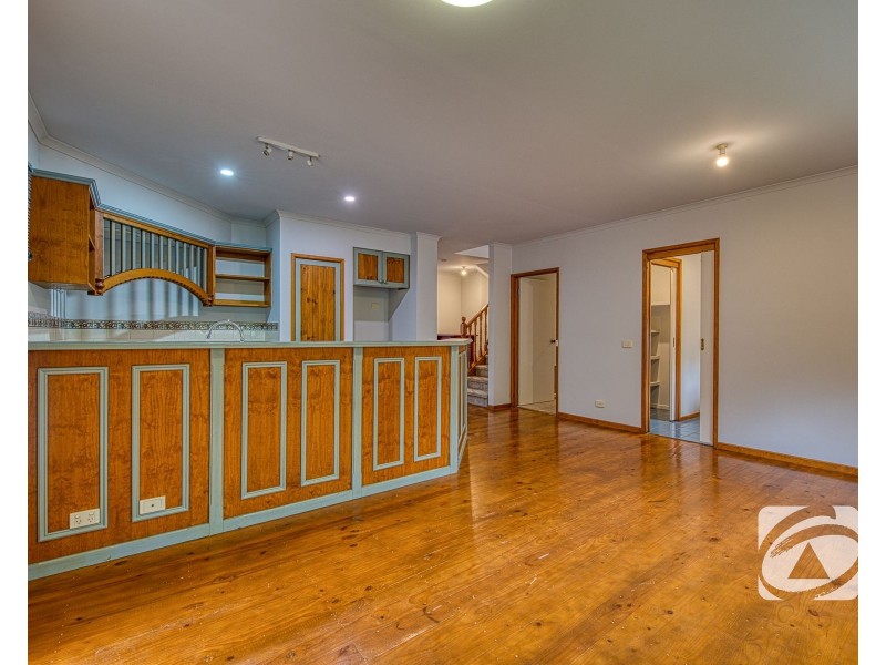 7 Mirrabook Court, Berwick VIC 3806