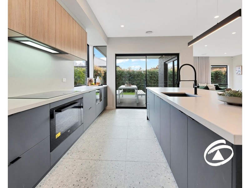 13 Lever Circuit, Officer South VIC 3809