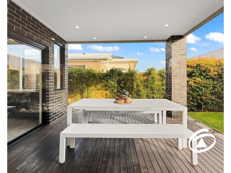 13 Lever Circuit, Officer South VIC 3809