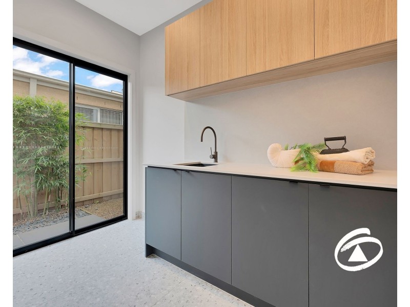 13 Lever Circuit, Officer South VIC 3809