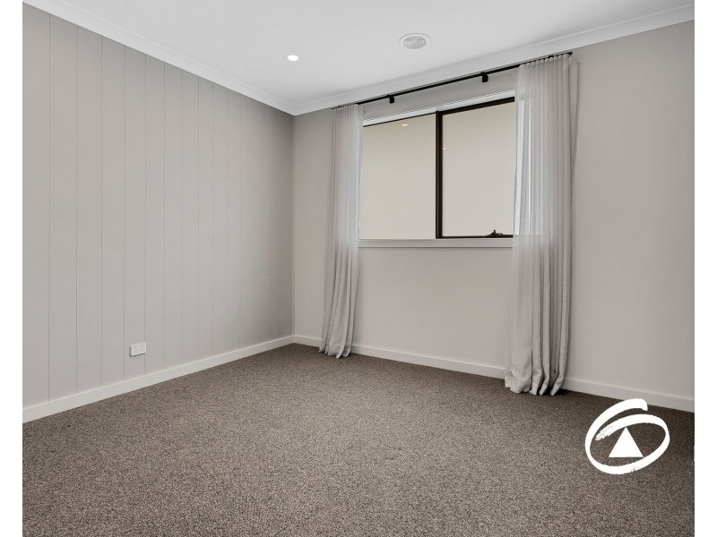 13 Lever Circuit, Officer South VIC 3809