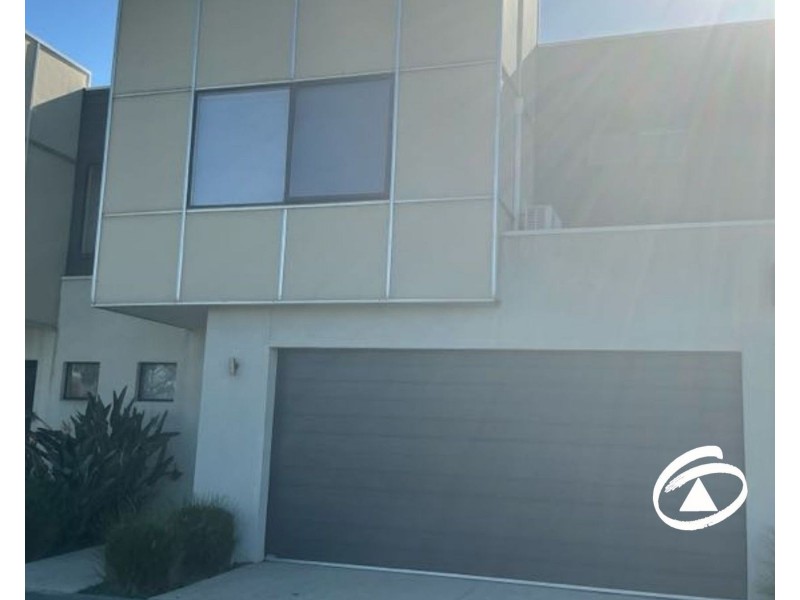 7 Hammond Crescent, Officer VIC 3809