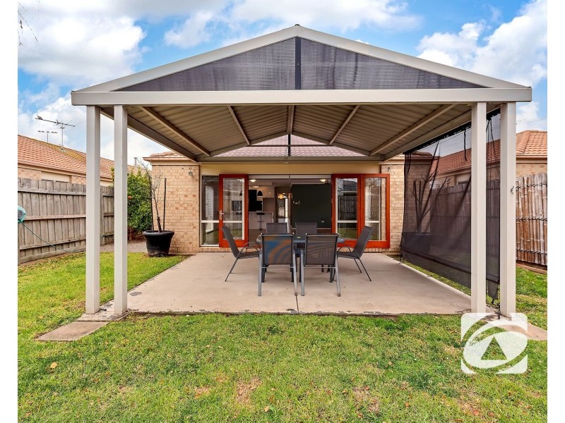 8 Wallingford Place, Narre Warren South VIC 3805