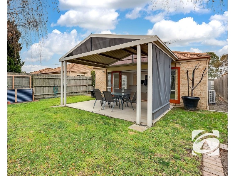 8 Wallingford Place, Narre Warren South VIC 3805