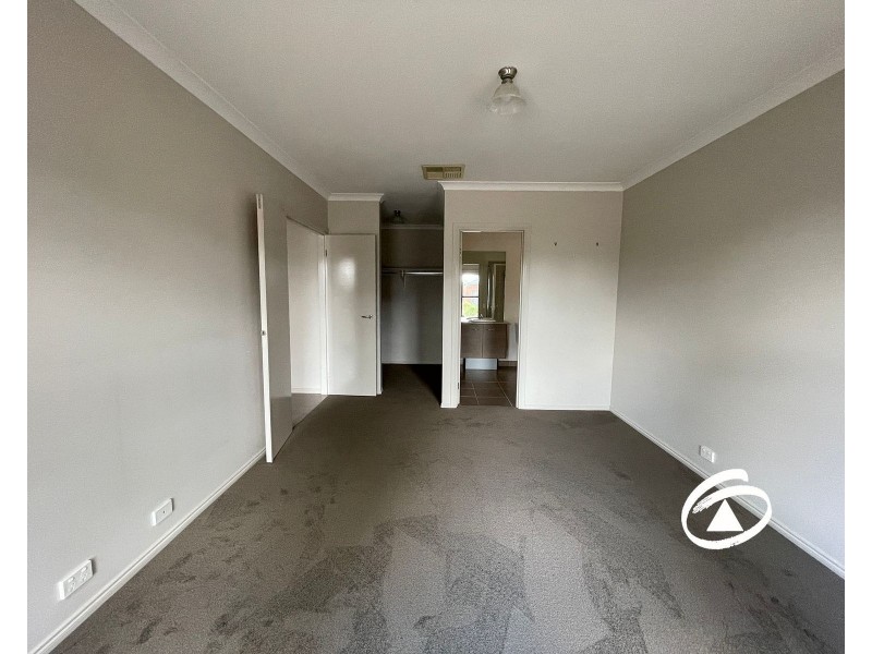 3 Sabel Drive, Cranbourne North VIC 3977