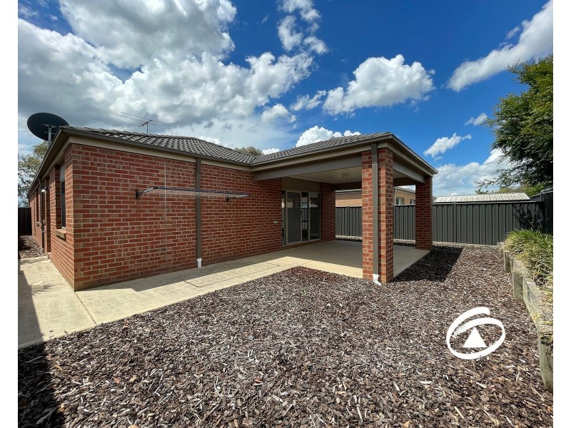 3 Sabel Drive, Cranbourne North VIC 3977