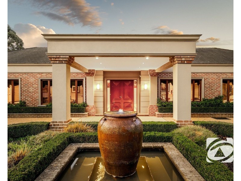 4 Pagebrook Road, Berwick VIC 3806