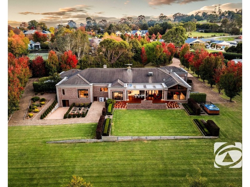 4 Pagebrook Road, Berwick VIC 3806