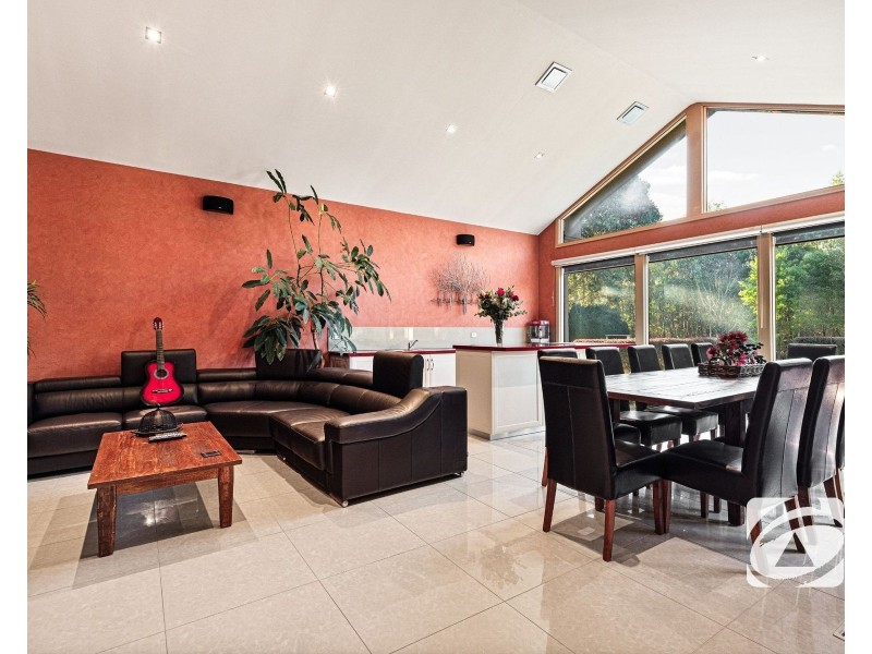 4 Pagebrook Road, Berwick VIC 3806