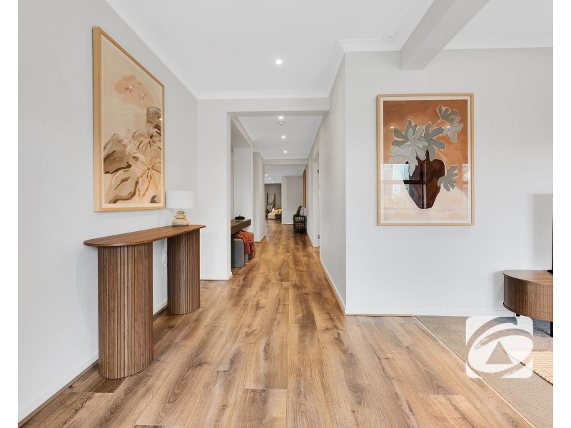 14 Murphy Street, Clyde North VIC 3978