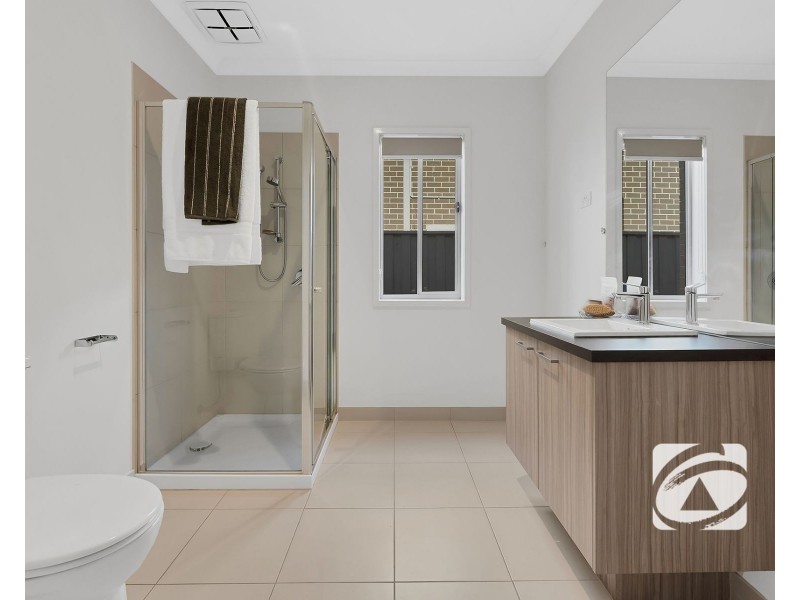 14 Murphy Street, Clyde North VIC 3978