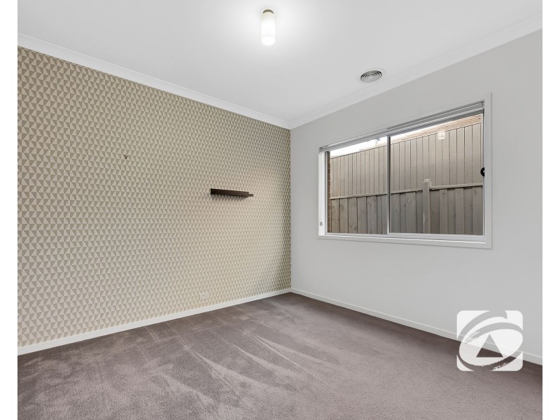 14 Murphy Street, Clyde North VIC 3978