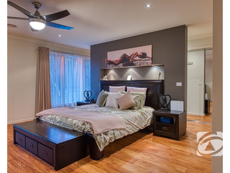 22 Cambridge Drive, Berwick VIC 3806