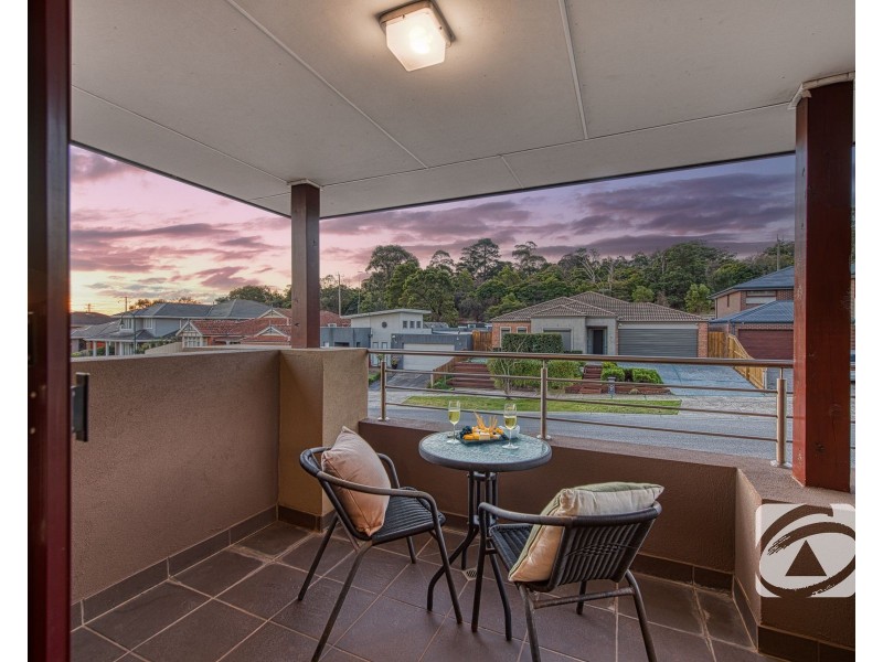 22 Cambridge Drive, Berwick VIC 3806