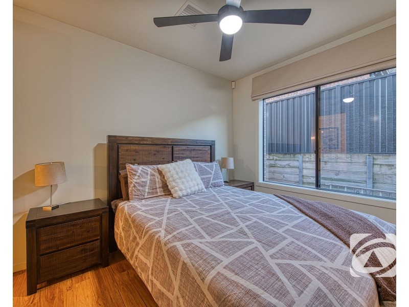 22 Cambridge Drive, Berwick VIC 3806