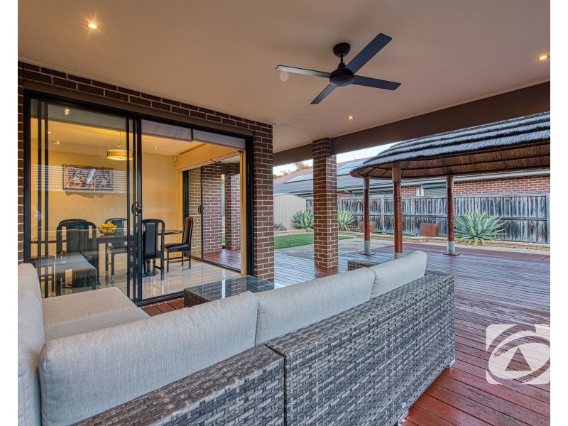 22 Cambridge Drive, Berwick VIC 3806