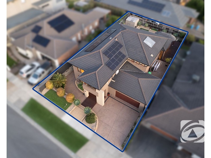 22 Cambridge Drive, Berwick VIC 3806