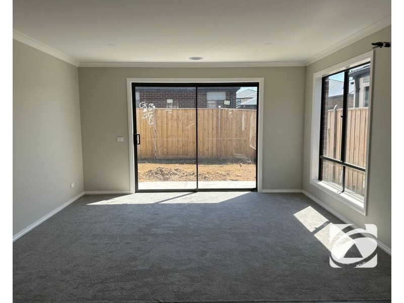 55 Fairweather Street, Clyde VIC 3978