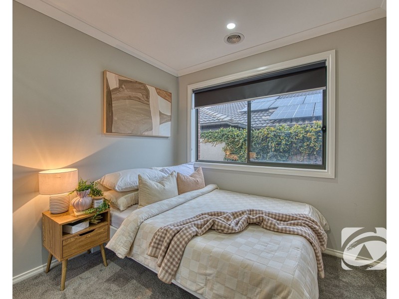 9 Basalt Drive, Clyde North VIC 3978