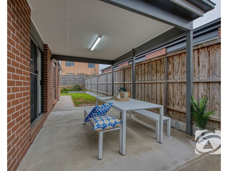 9 Basalt Drive, Clyde North VIC 3978