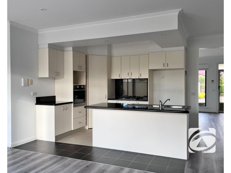 17/18-26 Marlesford Crescent, Berwick VIC 3806
