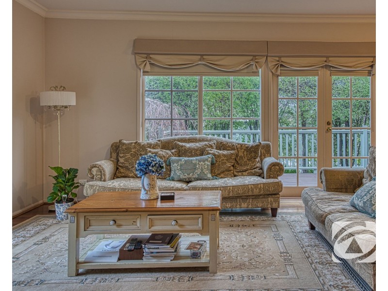 1 Bron-Y-Aur Close, Berwick VIC 3806