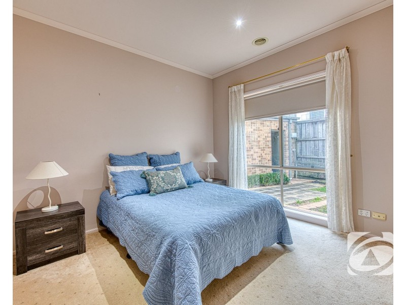 1 Bron-Y-Aur Close, Berwick VIC 3806