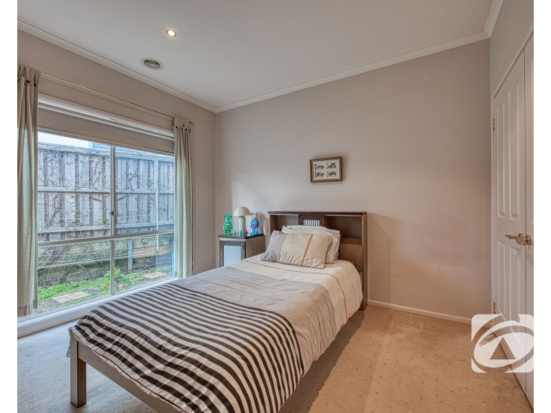 1 Bron-Y-Aur Close, Berwick VIC 3806