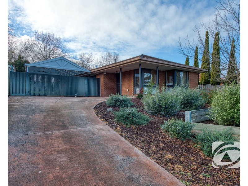 16 Coowarra Way, Berwick VIC 3806