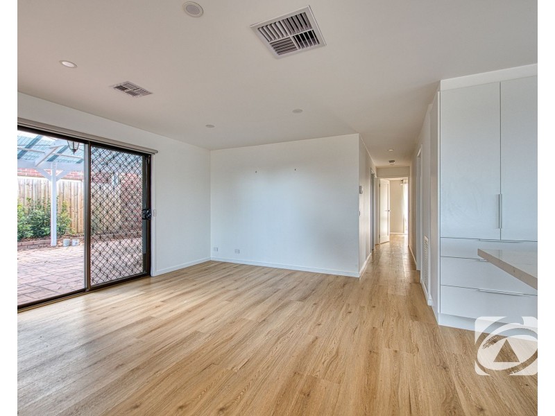 16 Coowarra Way, Berwick VIC 3806