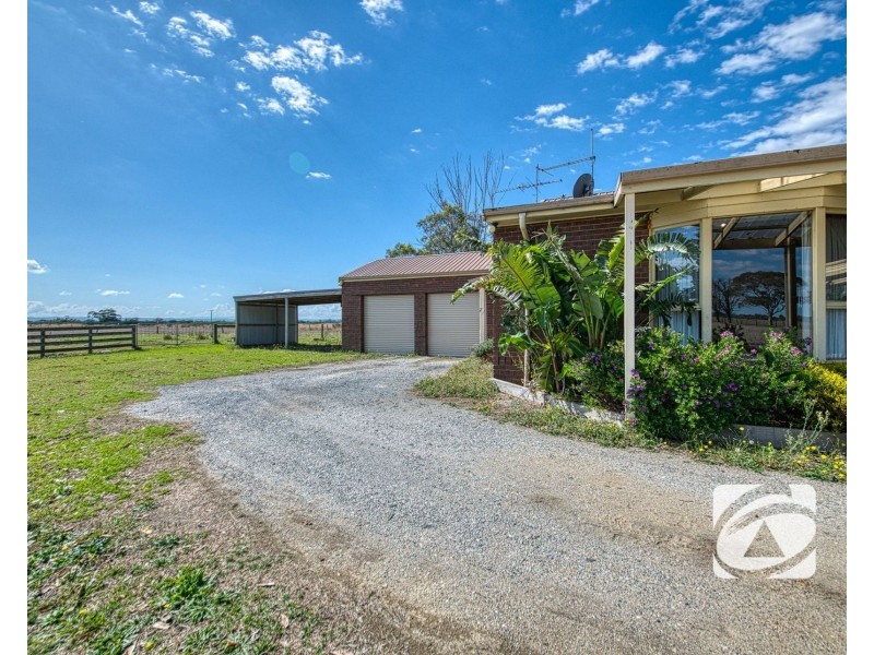 335 Muddy Gates Lane, Clyde VIC 3978