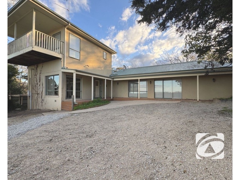 54 Whiteside Road, Officer VIC 3809