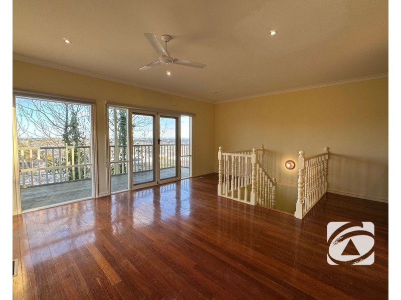 54 Whiteside Road, Officer VIC 3809