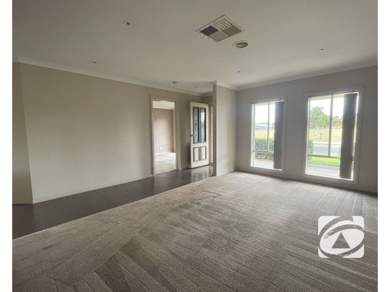 107 Melzak Way, Berwick VIC 3806
