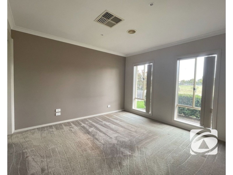 107 Melzak Way, Berwick VIC 3806