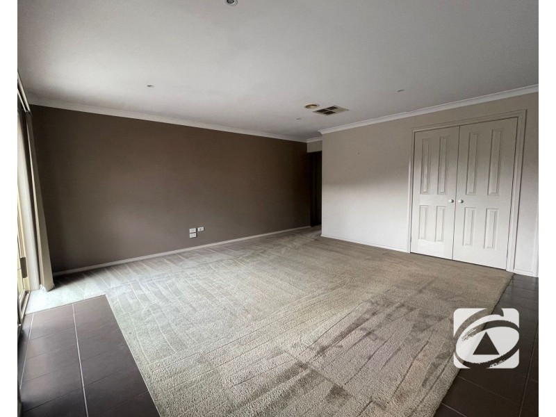 107 Melzak Way, Berwick VIC 3806